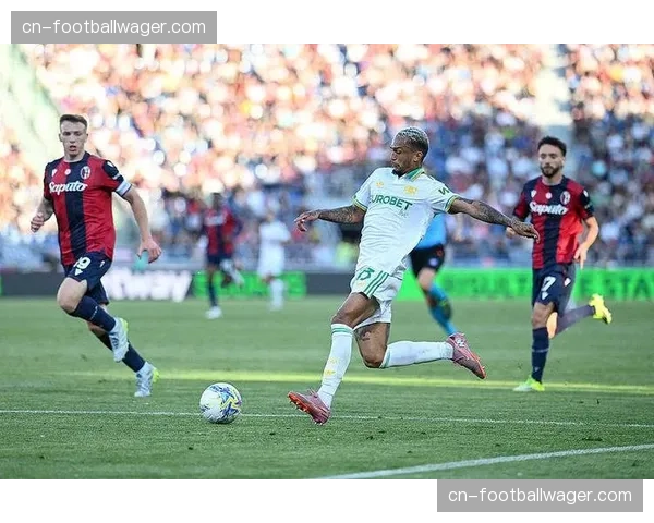 罗马客场2-0博洛尼亚取三轮不败，马伦艾纳维互传互射